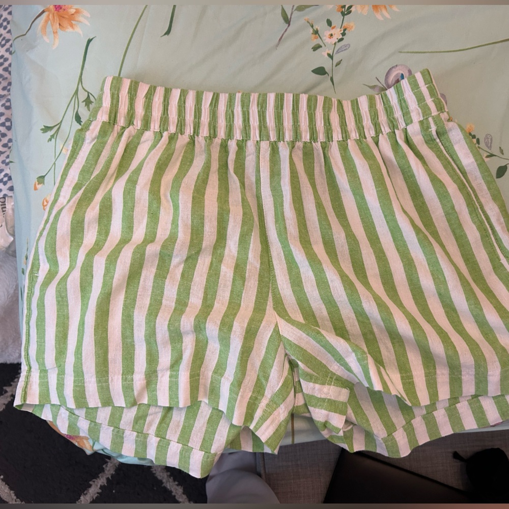 Green with strips high waisted size medium